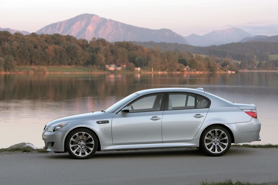  BMW M5 (E60) 2004 года  (WW) (фото 83 из 98)